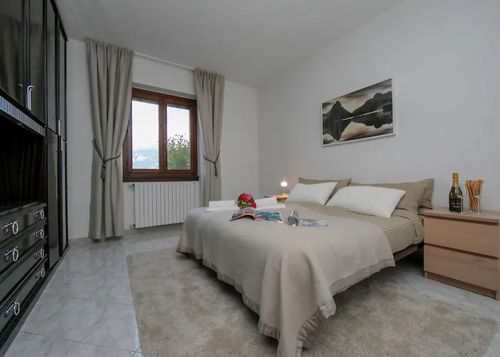 Διαμέρισμα Sonenga Panoramic Terrace Μενάτζιο